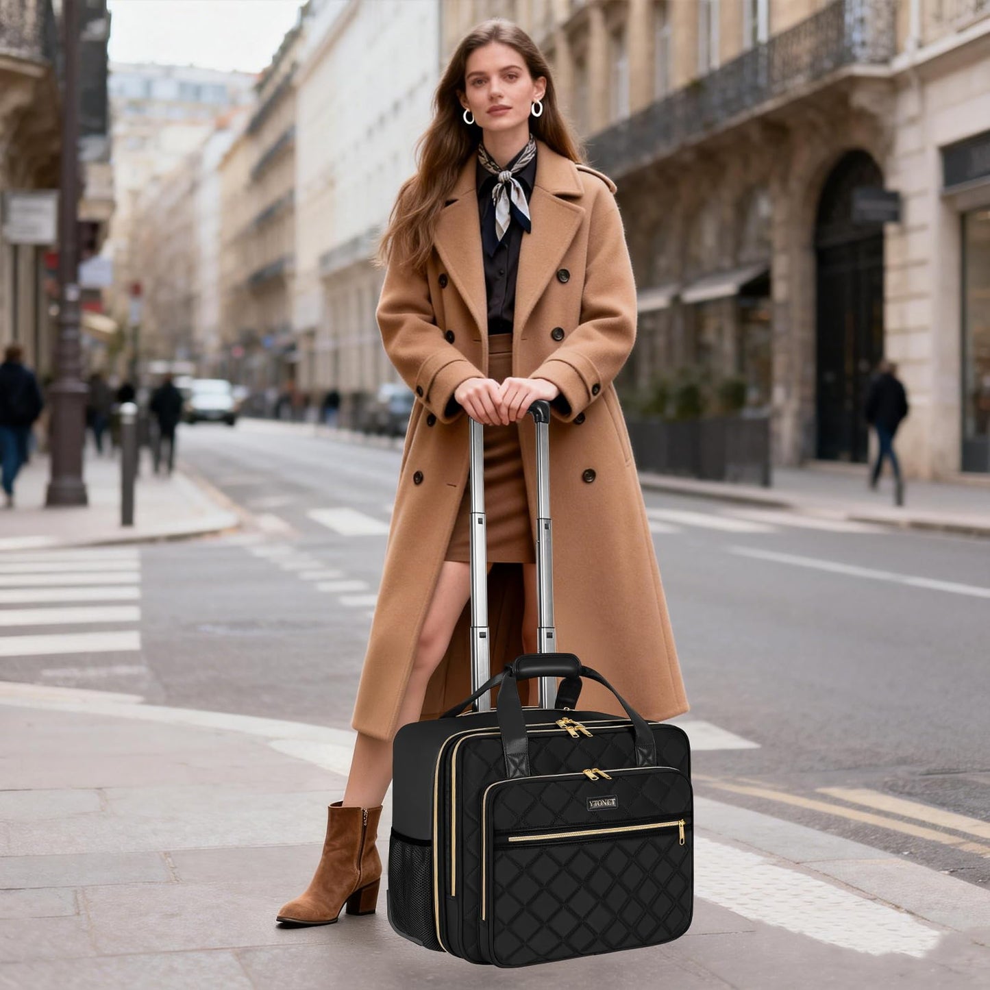 17.3 Inch Laptop Bag with Wheels Rolling